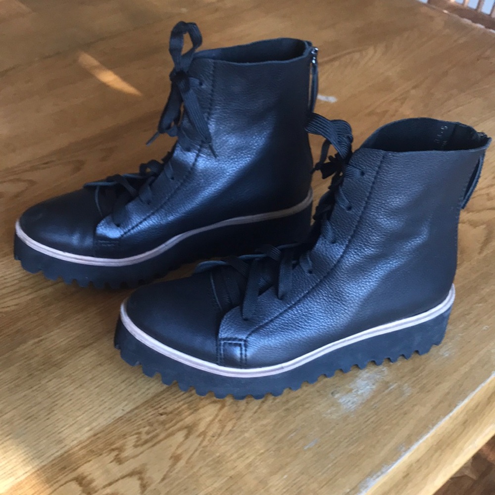 A pair of ankle boot